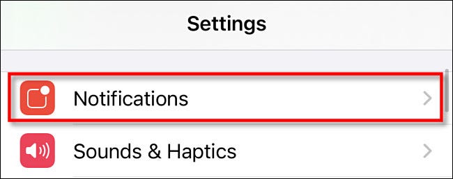 في إعدادات iPhone أو iPad ، انقر على "الإشعارات".