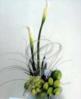 Weddings, Centerpieces and Flower Arrangements with Fruits