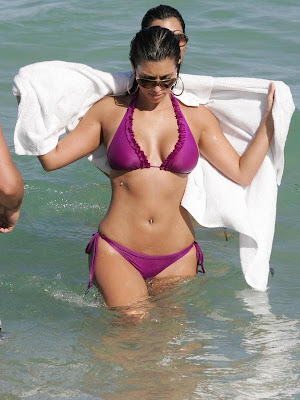 kim kardashian sexy bikini
