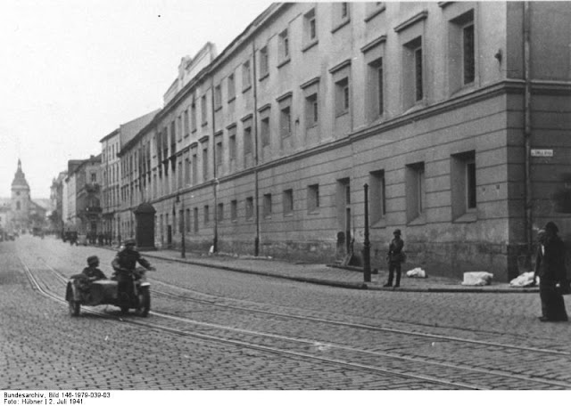 NKVD secret police jail in Lvov 2 July 1941 worldwartwo.filminspector.com