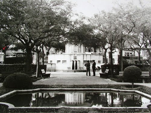 Jardim Carlos Anjos, Monte Estoril. Nesta foto, de César Cardoso, vê-se parte de um dos aparelhos da estação metereológica