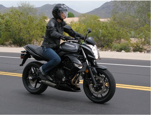 女性ライダーって めちゃくちゃカッコイイですよ 女性の皆さん どうぞ颯爽とバイクに乗っている自分の姿 スポーティー を想像してください これで貴方は バイクに乗りたくな る 乗りたくな る 暗示 Lawrence E Ride X Lifestyle A