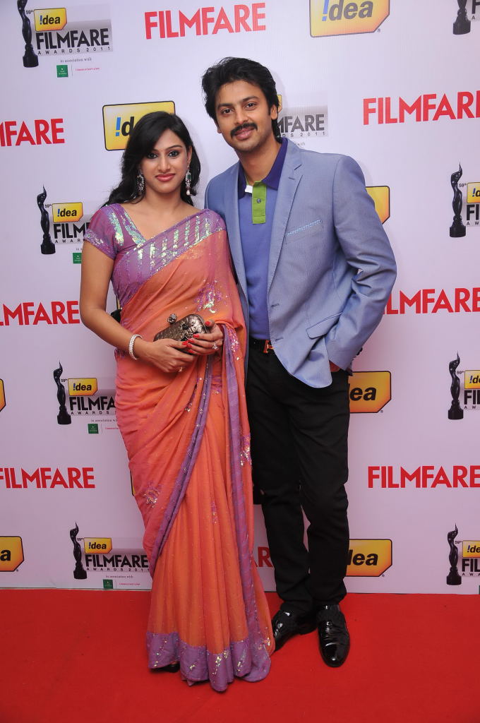 Stars-At-59th-South-Filmfare-Awards-Red-Carpet-27.jpg