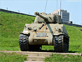 Tanque de la Guerra de Corea en la Ciudadela de Quebec