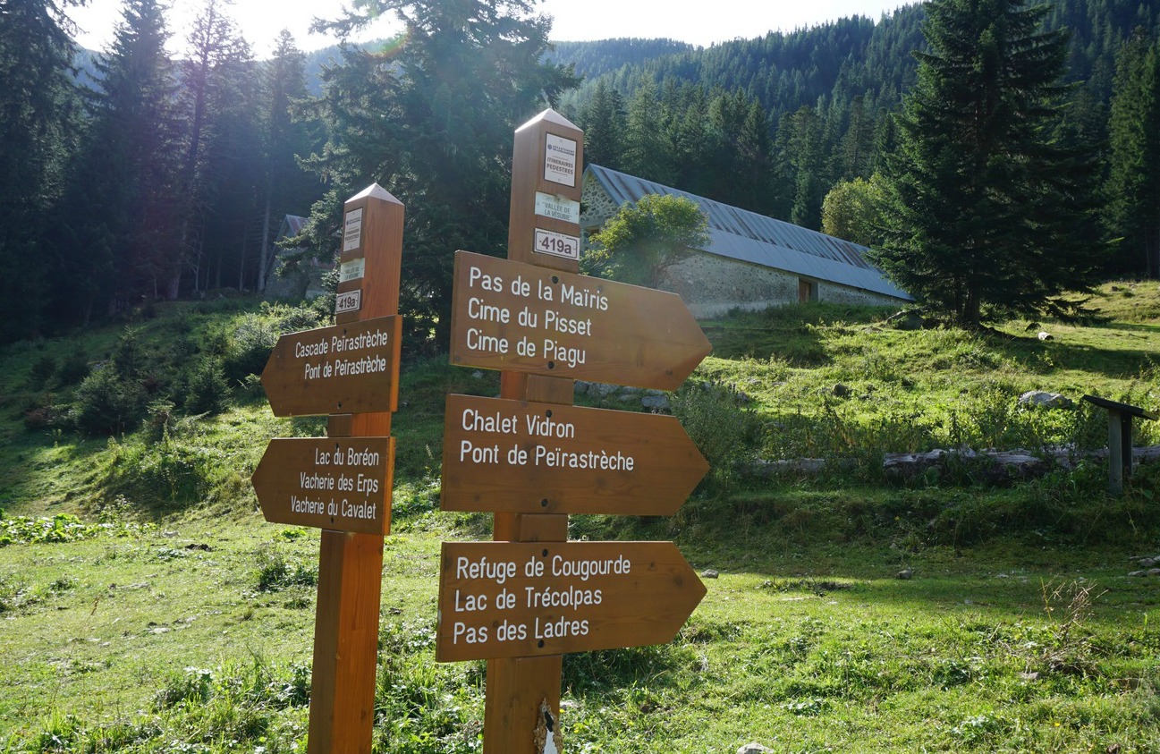 Signpost#419a upper Boréon parking