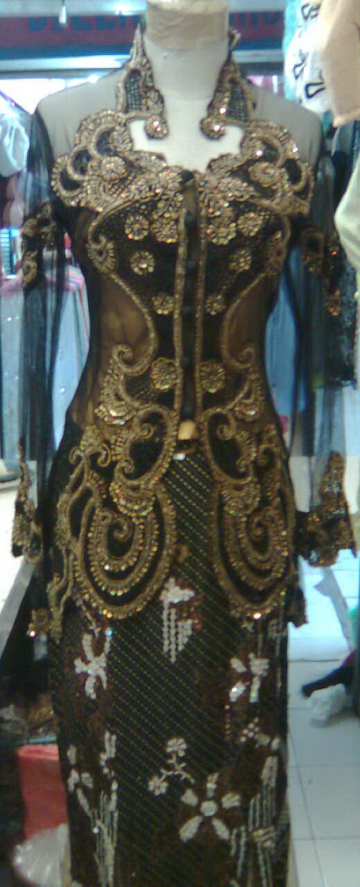 Kebaya Modern Paduan Batik  kebaya modern paduan batik 