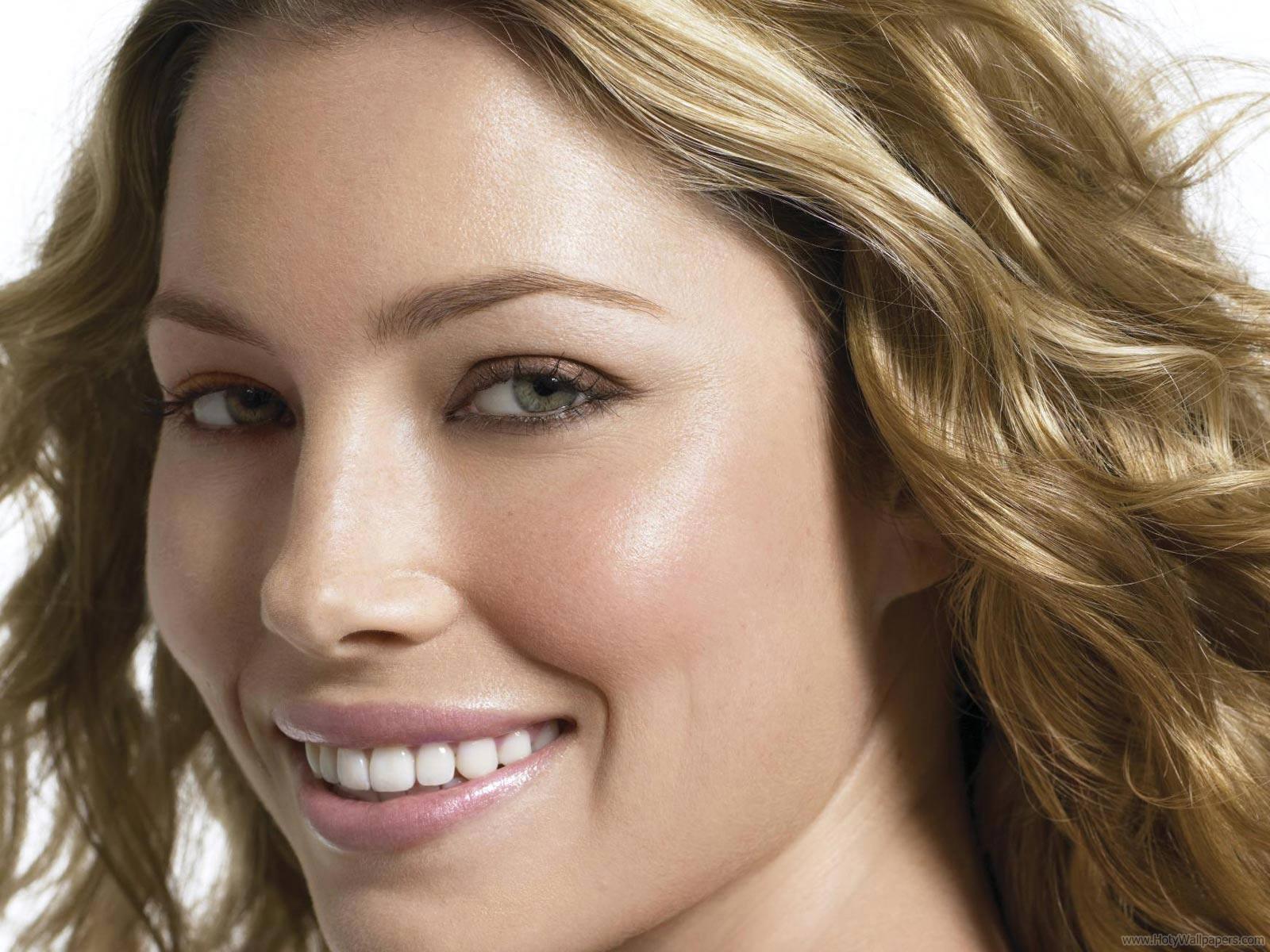 Jessica Biel Beauty Wallpaper