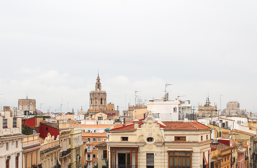 callejeando valencia ciudad vistas serranos