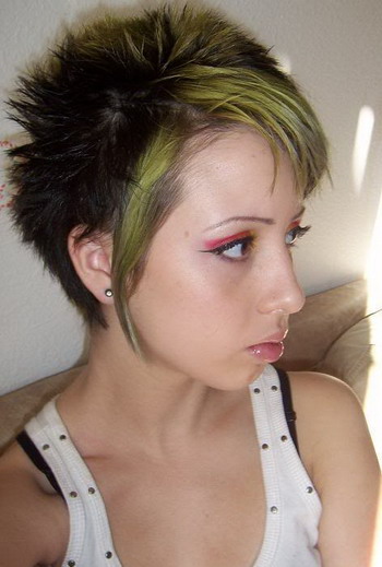 Short Emo Hairstyles ~ Curl Hair Style