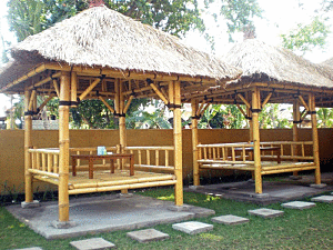 Desain Gazebo Taman dari Bambu