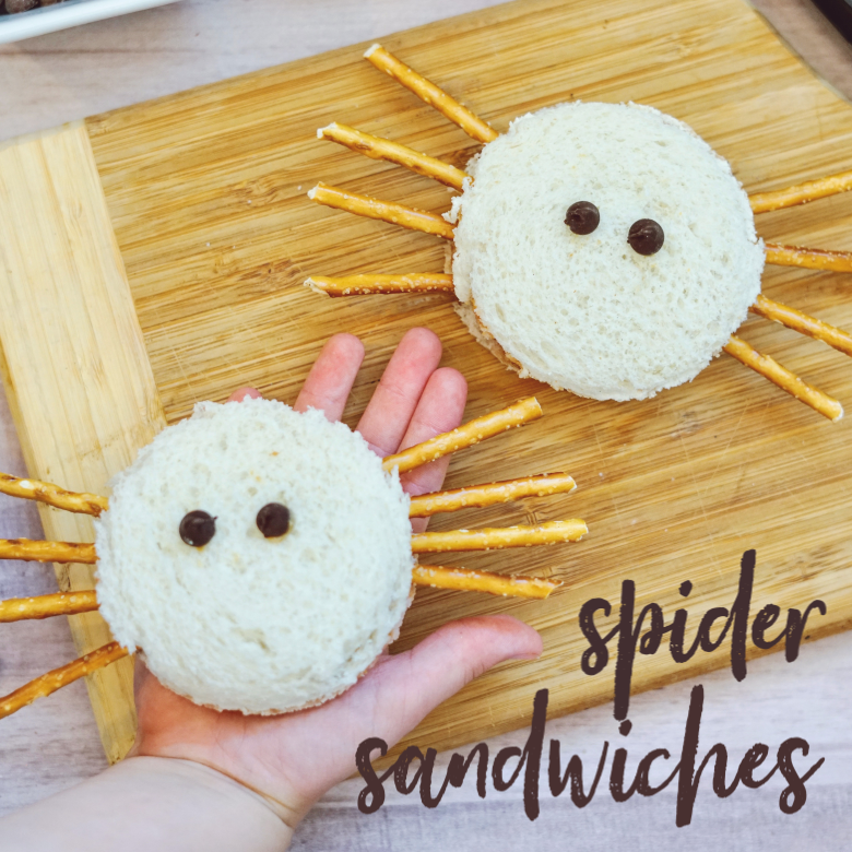 Easy halloween treats for kids - spider sandwich