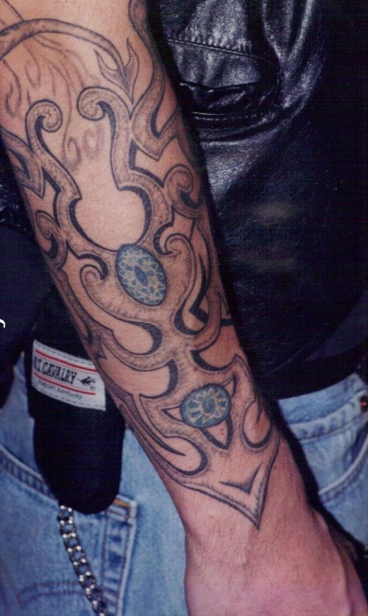 Les derniers modèles de tatouage sur le bras - Latest Cool Arm Tattoos Designs For Boys 520x870