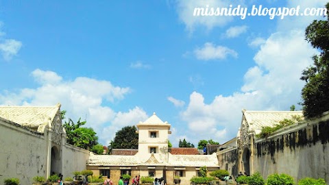 Susahnya Foto-foto di Taman Sari Yogyakarta