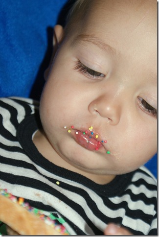 lukaeatingfairybread