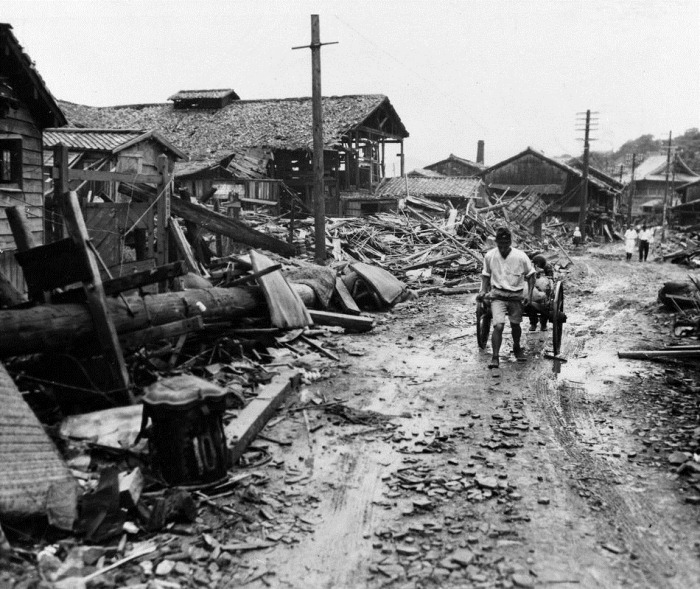 NAGASAKI DESTRUCTION 1945