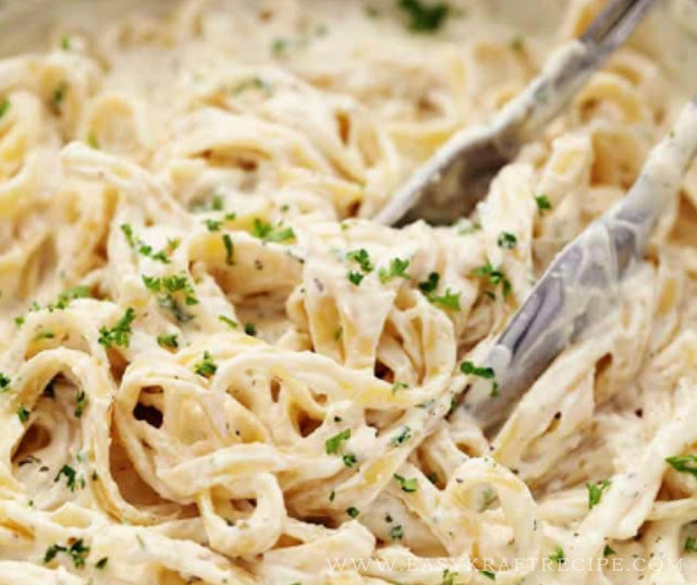 THE BEST HOMEMADE ALFREDO SAUCE EVER