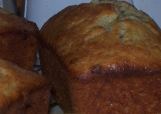 banana nut bread loaves