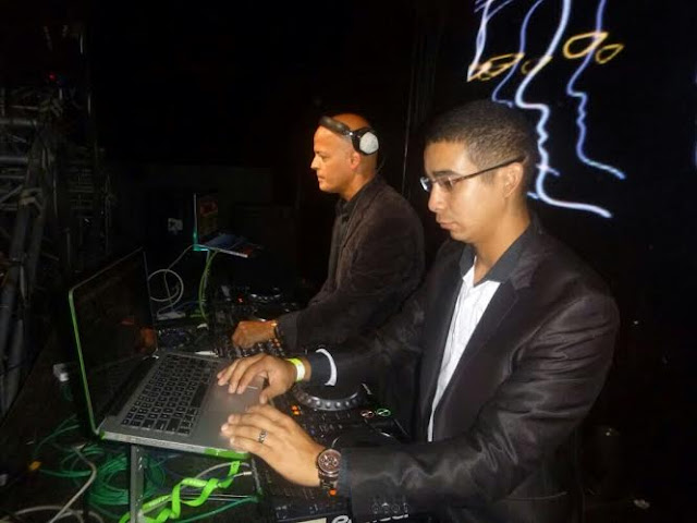 El VJ venezolano Kenny Delgado triunfa de la mano del Dj Oscar Leal.