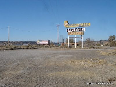 Motel sign and I40 on Route 66