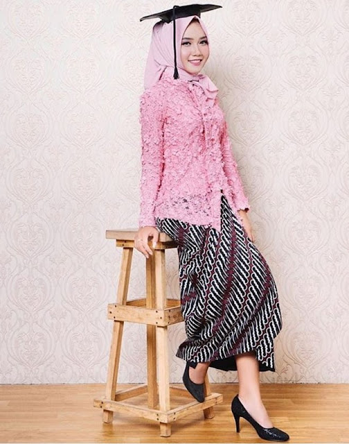 Gambar Model Hijab Wisuda Modern Terbaru