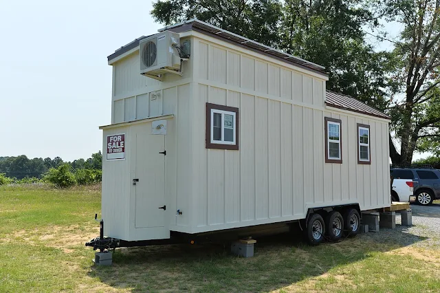 solar powered tiny house