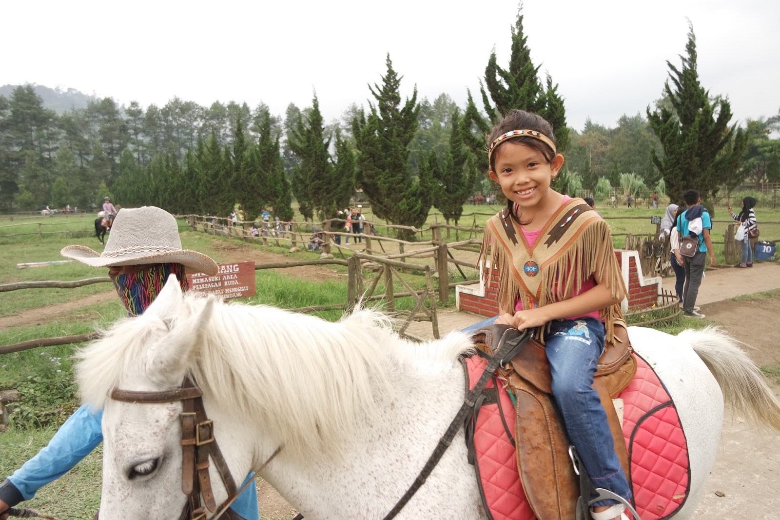 Lokasi Rumah Terbang Cartoon Up Di Dago Dream Park Bandung SPOTBARU