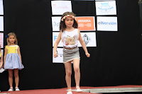 Desfile solidario de moda infantil