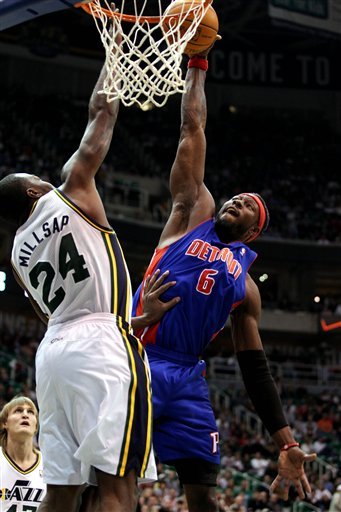 Carmelo Anthony Dunk On Milsap. paul pierce dunk on channing