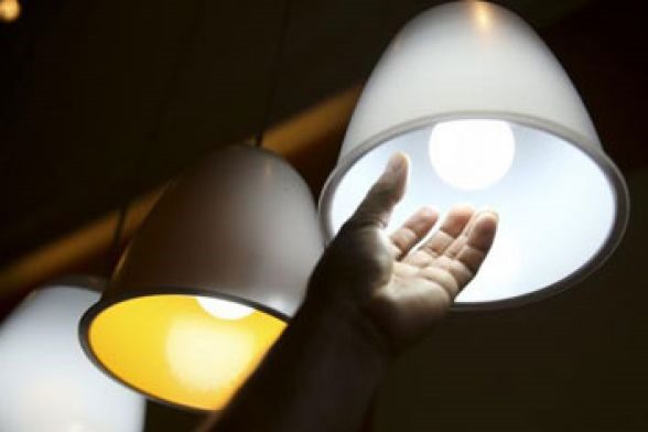 Contas de luz vão ficar mais caras em outubro