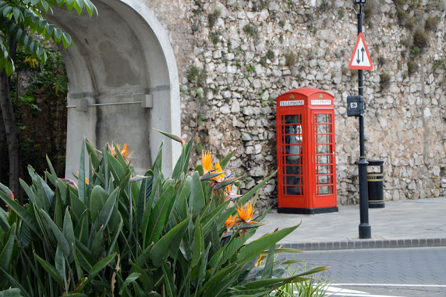 Gibraltar. Angielska budka telefoniczna