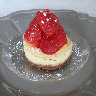 https://danslacuisinedhilary.blogspot.com/2013/07/cheesecake-fraise-chantilly-stawberry.html