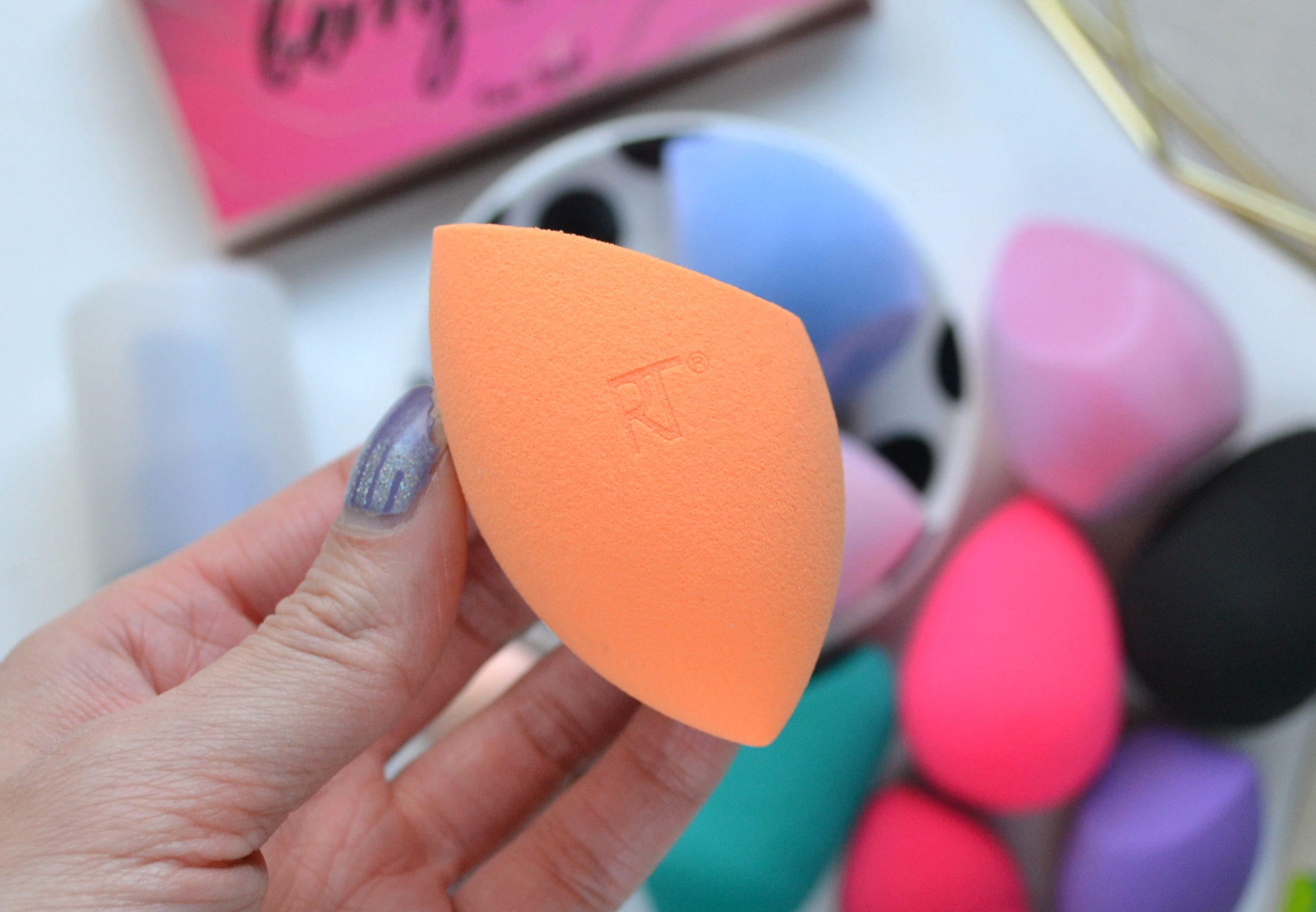 Produktiv Ærlighed Dom MAKEUP | Beauty Sponge Showdown featuring Beautyblender, Real Techniques,  Sephora and Juno & Co. | Cosmetic Proof | Vancouver beauty, nail art and  lifestyle blog