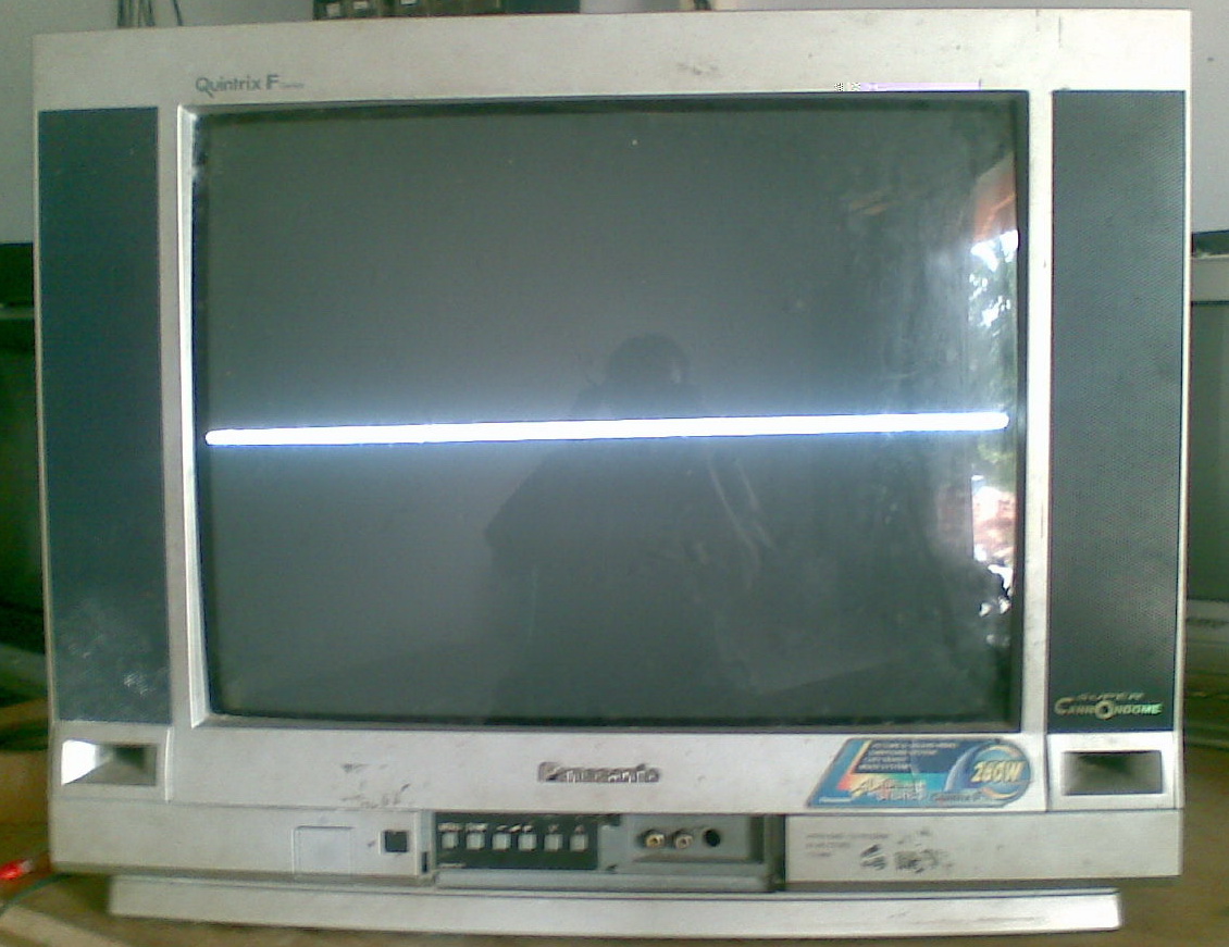  Tv  Panasinic Quintrix F Gambar  hanya garis  horisontal 