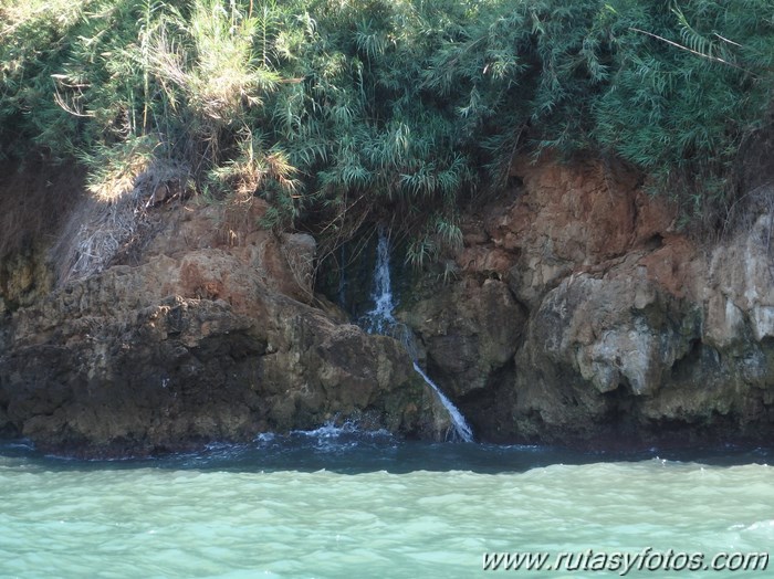 Kayak Playa de Burriana - Acantilados de Maro