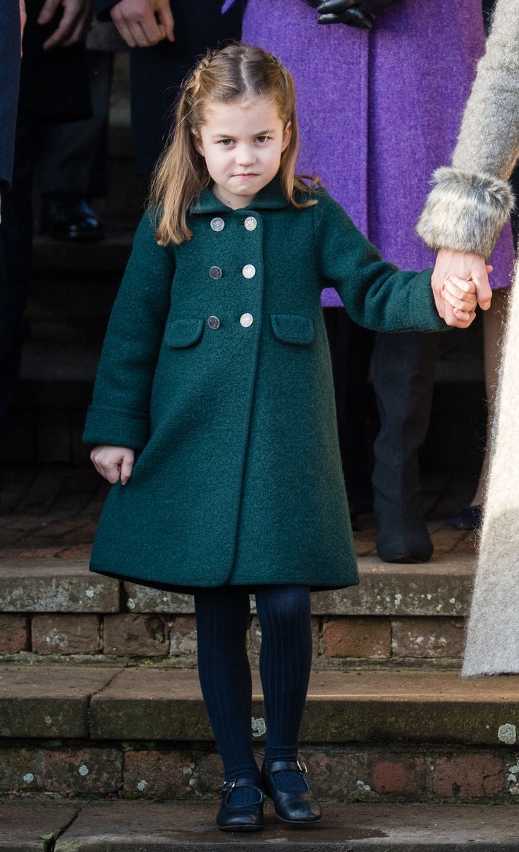 Princess-Charlotte-show-off-their-adorable-winter-style-fashion-idea-0069