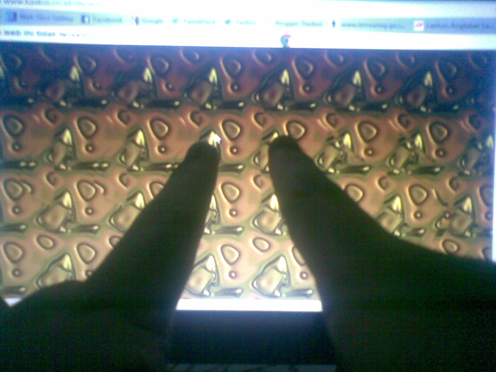 Stereogram Gambar 3D Dalam Gambar 2D Hasil Pemikiran Aneh