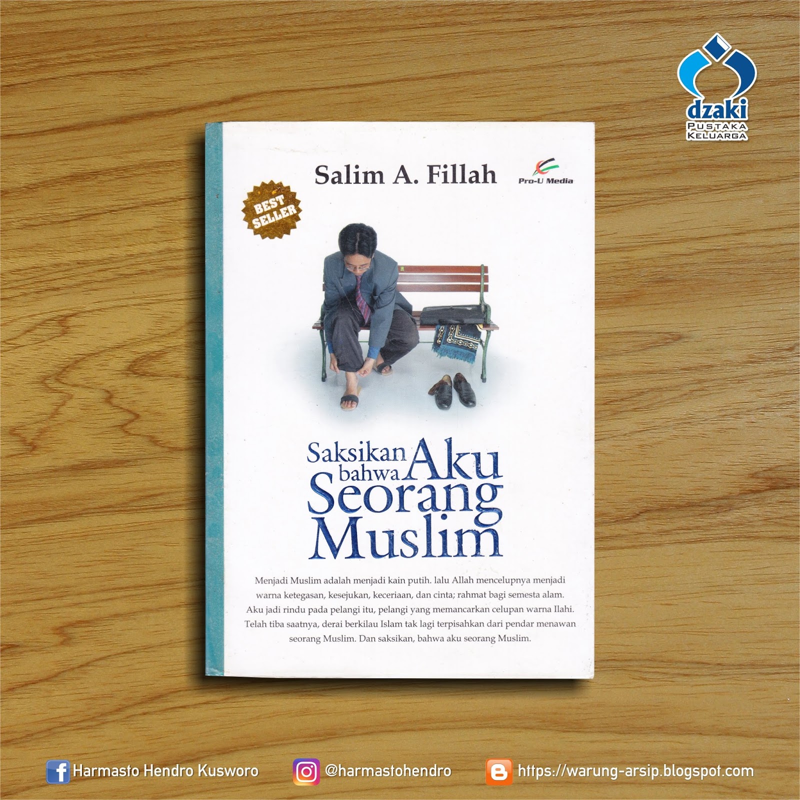 Kalau ada buku yang amat mempengaruhi saya untuk segera menulis adalah buku yang tengah saya buat resensinya ini ada begitu banyak alasan mengapa buku ini