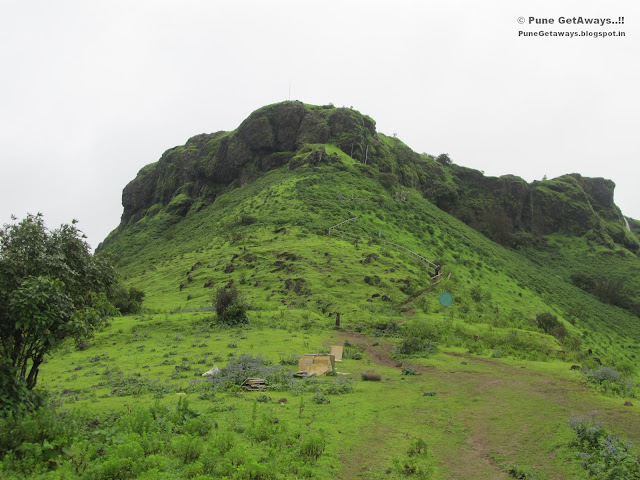 Pune Getaways .:. Raireshwar Kenjalgad Trek