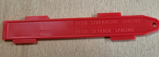 Peco 6ft Way Gauge