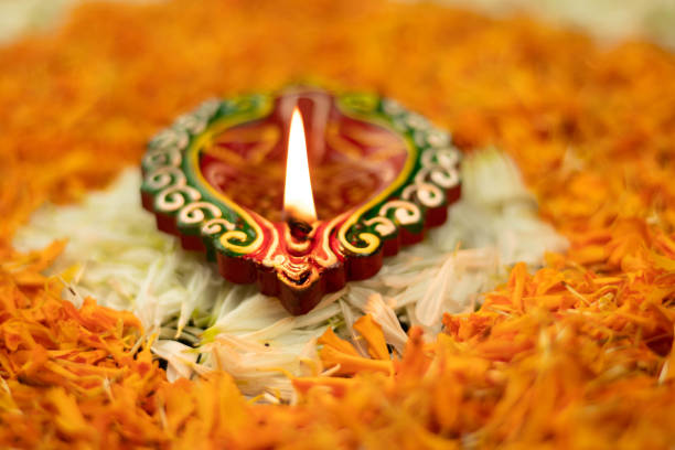 happy-diwali-2022-wallpaper-images-pictures-status-wishes-pics-jeena-sikho-motivation-ram-maurya