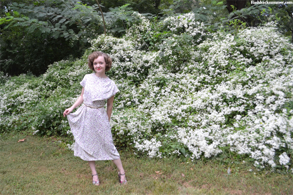 Flashback Summer: Florals Always Go - vintage 1940s dress