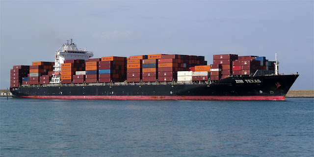 Container ship Zim Texas, IMO 9471238, port of Livorno