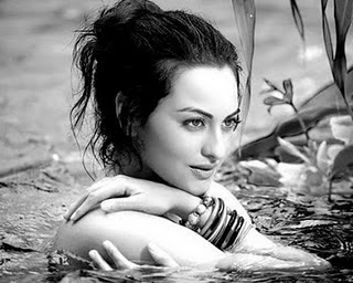 Sonakshi Sinha Hot Wallpapers