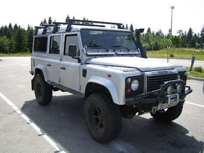 Land Rover Defender 110