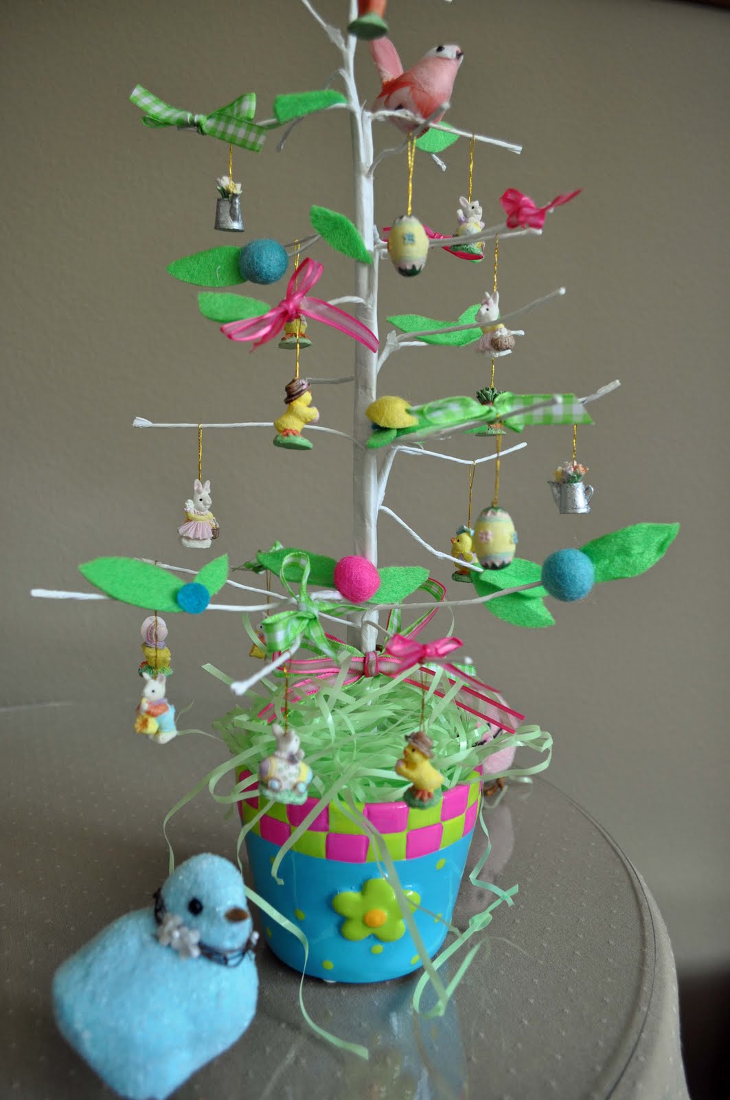 flower pot stand ideas Easter Tree Decorations | 1063 x 1600
