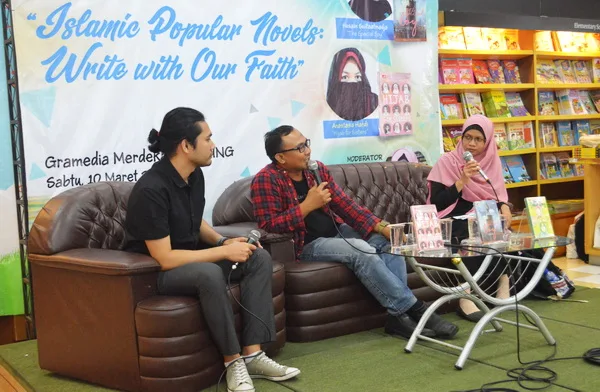 meet and greet penulis novel