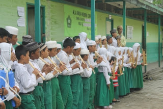 Gladi Bersih Pengukuhan Kelas VI MI Al Raudlah Tahun Pelajaran 2015/2016