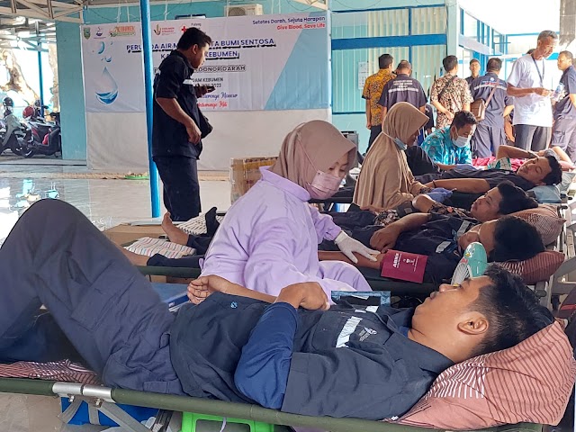 Meriahkan KIE 2023 PDAM Kebumen  Gelar Donor Darah dan Salurkan Bantuan