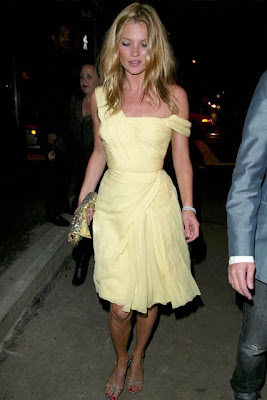 Kate Moss Vintage Elbisesi ile New York Partisi 2003