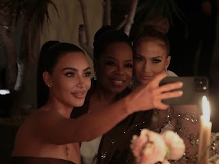 Kim Kardashian, Oprah & J.Lo Takes A Selfie Giving Us Ultimate Woman Power Vibes at an Evening Event